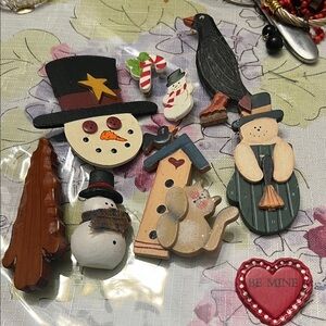 Festive Wooden Holiday Pins Bundle